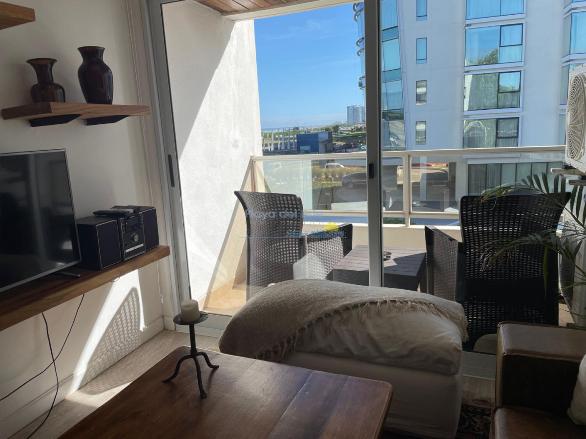 Apartamento en alquiler anual de 2 dormitorios en Punta del este , Playa brava - Inmobiliaria Playa del Este