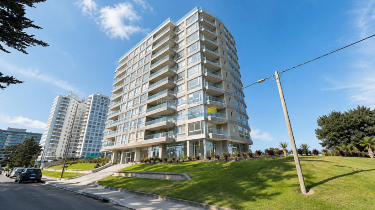 Apartamento en venta de 1 dormitorio y medio en Punta del este , playa brava - Inmobiliaria Playa del Este