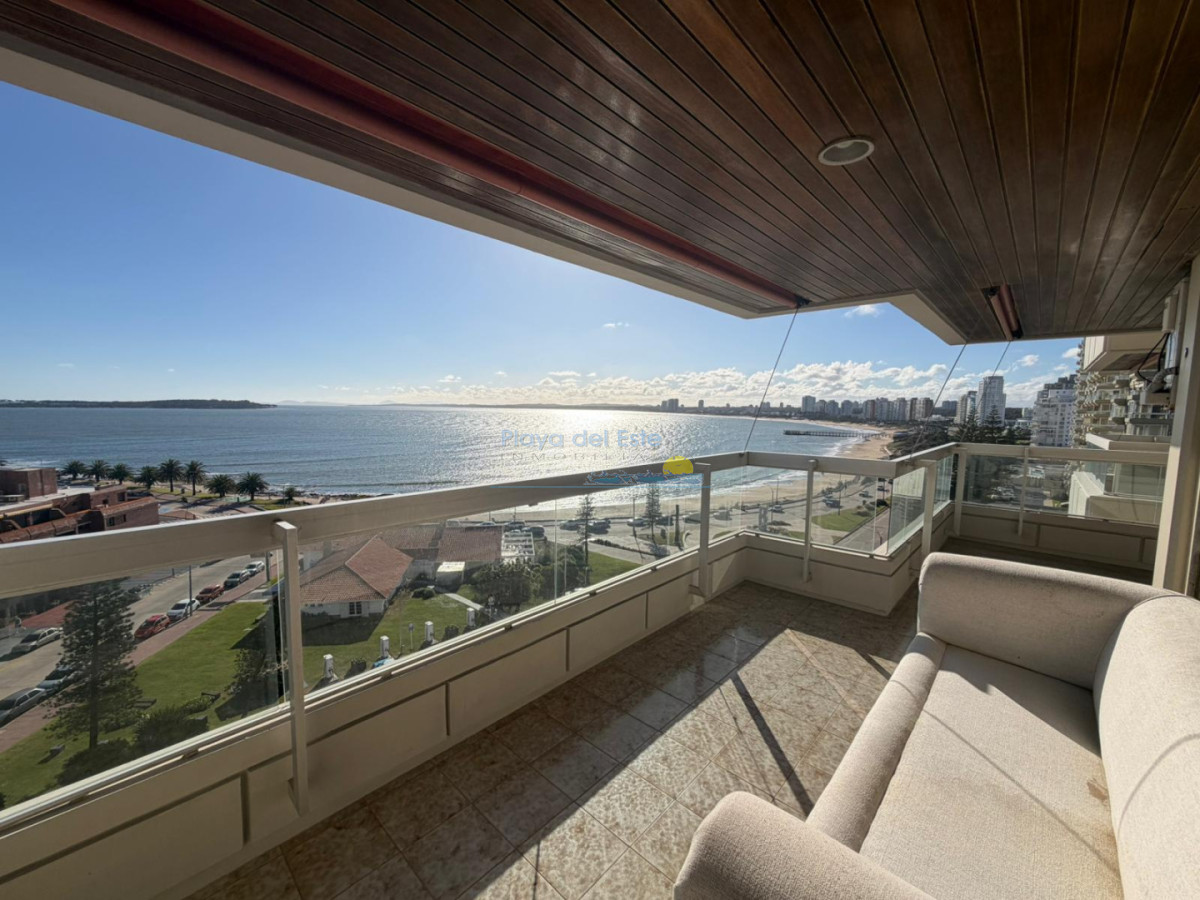 Apartamento de 3 dormitorios en alquiler anual e invernal , Punta del este , Playa Mansa - Inmobiliaria Playa del Este