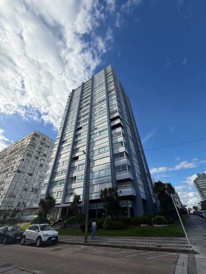 Imagen de Apartamento EN VENTA de 2 dormitorios en venta en Península, Punta del Este 