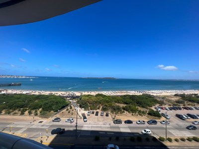 Apartamento de 3 dormitorios en Torre Millenium , Punta del este , Playa Mansa 