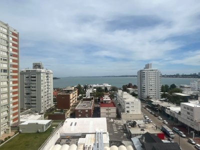 Apartamento de 2 dormitorios en Península , Punta del este , Gorlero 