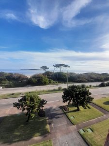 Mansa frente al mar con piscina gym parrilleros  cochera para 3 autos