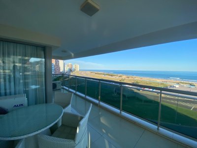 Apartamento en Alquiler de 3 dormitorios en Torre Imperiale , Punta del este , Playa Brava 