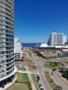 Apartamento en Venta de 3 Dormitorios en Edificio Sol y luna , Punta del este , Chiverta 