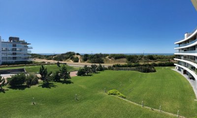 Apartamento en Venta de 3 dormitorios en Punta del este , Playa brava , Marigot Brava , Vista al mar 