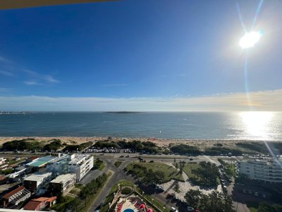 Apartamento de 3 dormitorios en Le Jardin , Punta del este , Playa Mansa 
