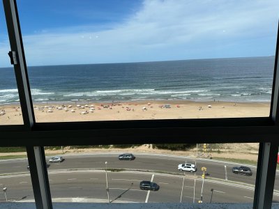 Brava frente al mar