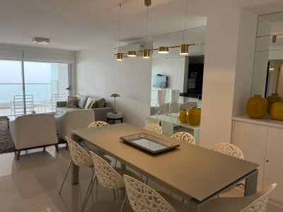 Apartamento en Brava, 3 dormitorios *