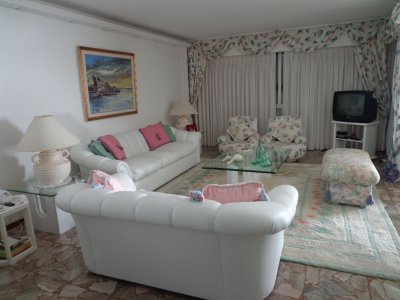 Apartamento en Mansa, 3 dormitorios *