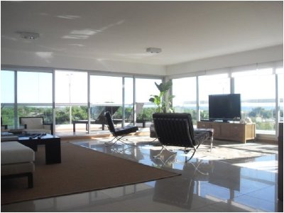 Apartamento en Brava, 3 dormitorios *