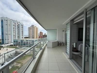 Apartamento en venta de 2 dormitorios en Punta del este , Playa mansa 