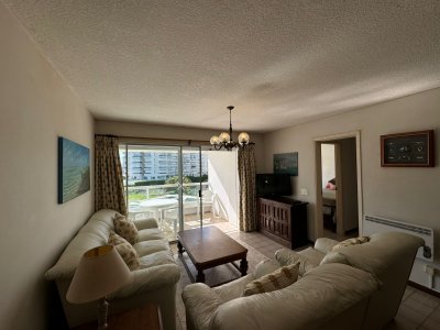 Apartamento frente al mar en playa brava, Punta del Este