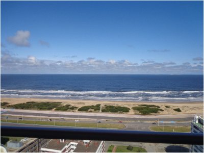 Brava 3 dormitorios, 3 baños, 1 en suite, living, comedor, cocina, terraza, garage, escelentes servicios

CONSULTE