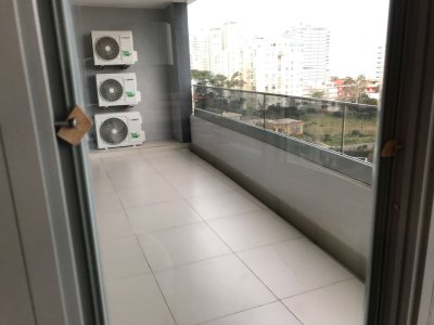 BRAVA A METROS DEL MAR 