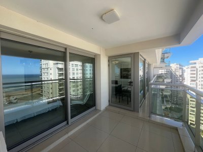 Apartamento en Venta de 3 dormitorios en Punta del este , Torre imperiale , Playa Brava 