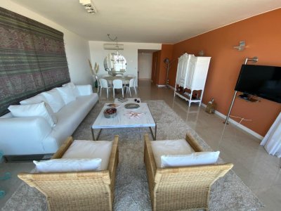 Apartamento Codigo #Alta gama en playa brava 