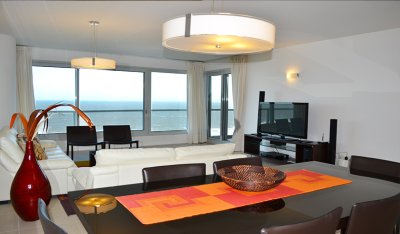 Apartamento Codigo #Alta gama sobre rambla de playa brava.