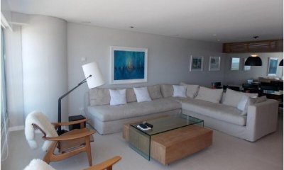 Premiun sobre playa brava.