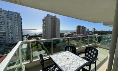 Apartamento en alquiler de 2 dormitorios en Punta del este , Playa brava , Gala tower