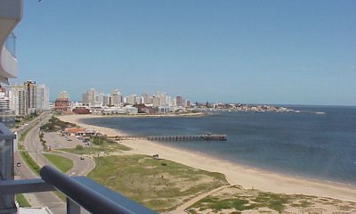 Beverly Tower, piso alto.