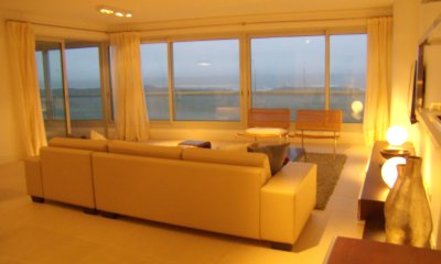Apartamento en Brava, 3 dormitorios *