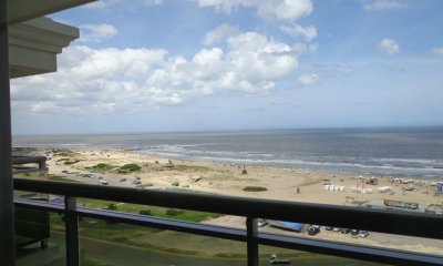 Apartamento de 3 dormitorios en Torre Imperiale , Punta del este , Playa Brava