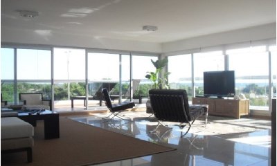 Apartamento en Brava, 3 dormitorios *