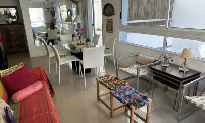 Peninsula  a metros de playa brava