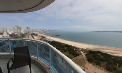 Apartamento en Venta de 3 Dormitorios en Punta del este , Playa Mansa , Torre Millenium , Vista al mar