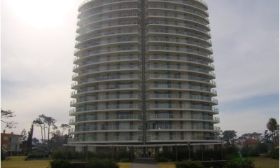 Mansa, piso alto con espectacular vista.
