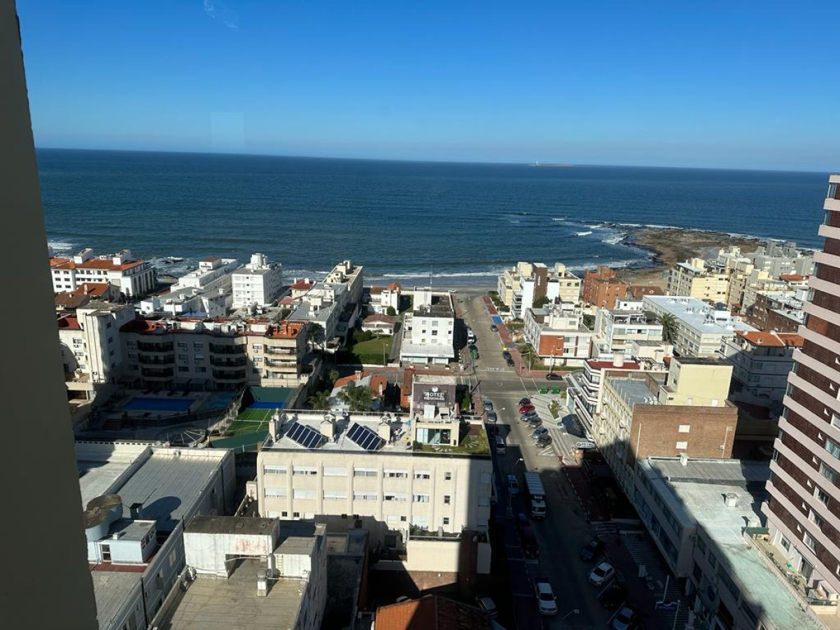 Apartamento 3 dormitorios. Punta del este