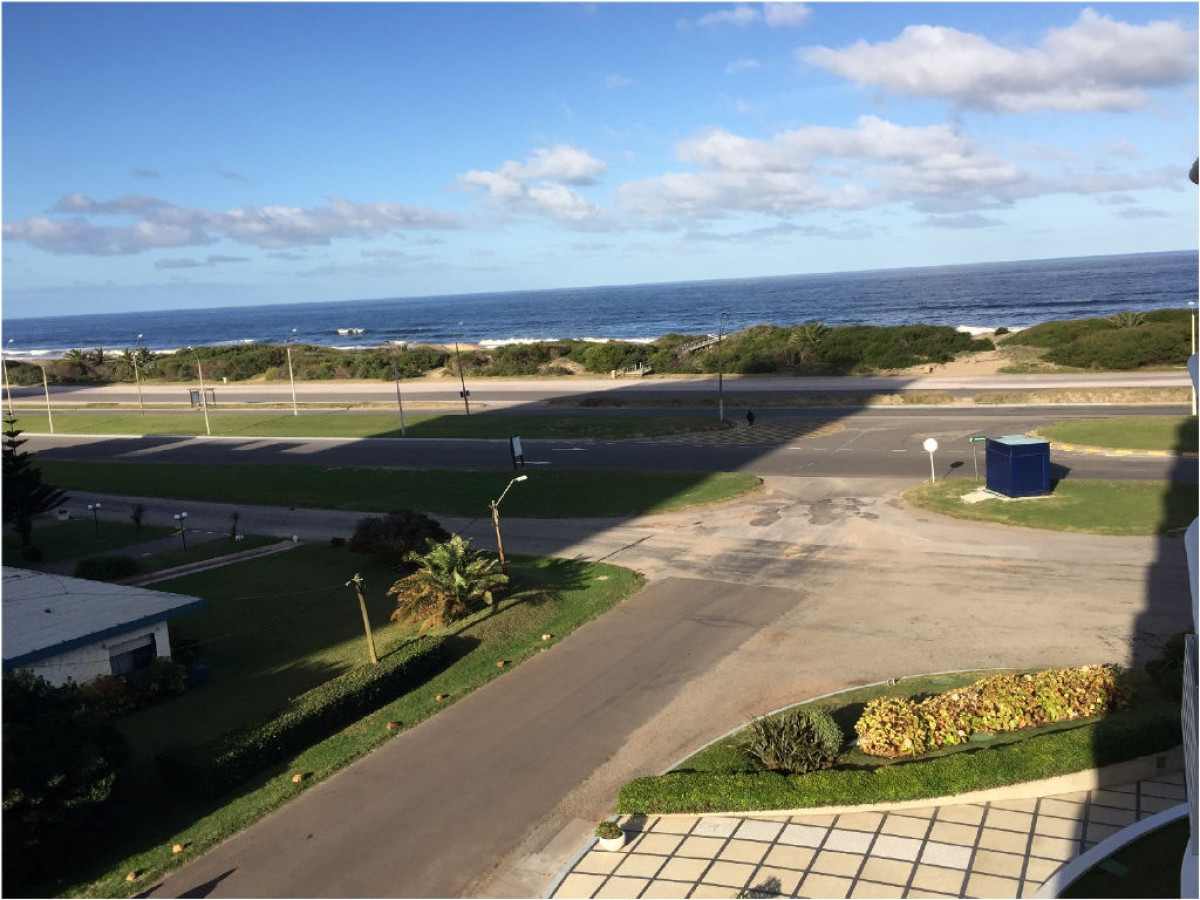 Apartamento Excelente en playa brava.