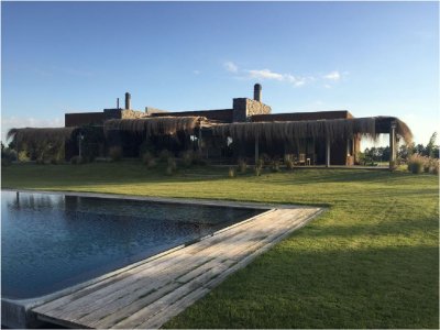 Chacra de 4 dormitorios en Alquiler en Punta Negra , Maldonado , Punta del este 