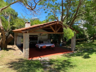 Casa en alquiler de 4 dormitorios de temporada en Punta del este , Playa mansa 