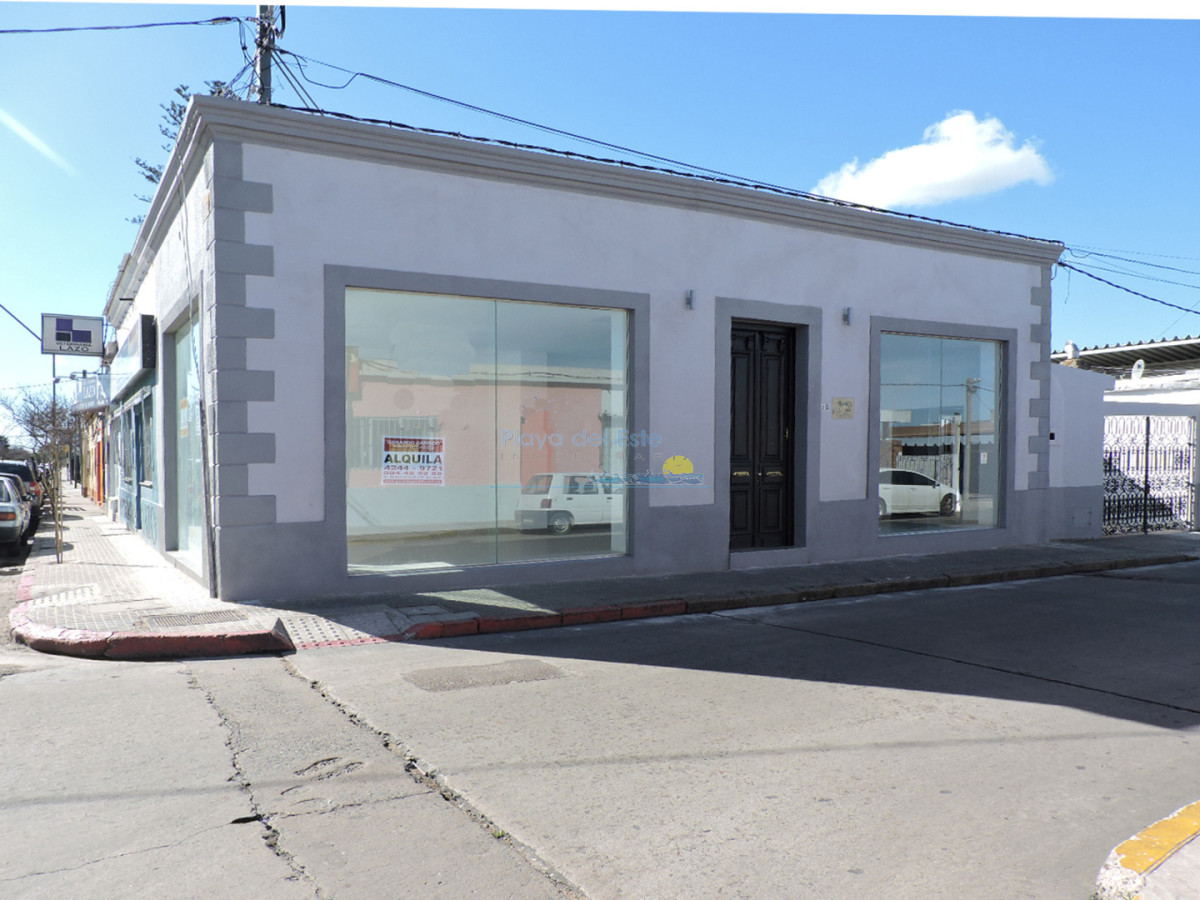 Locla en alquiler anual en el centro de Maldonado  - PLA13563L