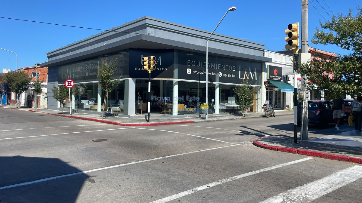 Local comercial en Venta en el Centro de Maldonado  - PLA13562L