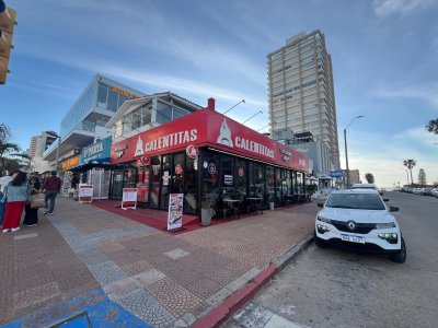 Local Comercial en Punta del este , Península 