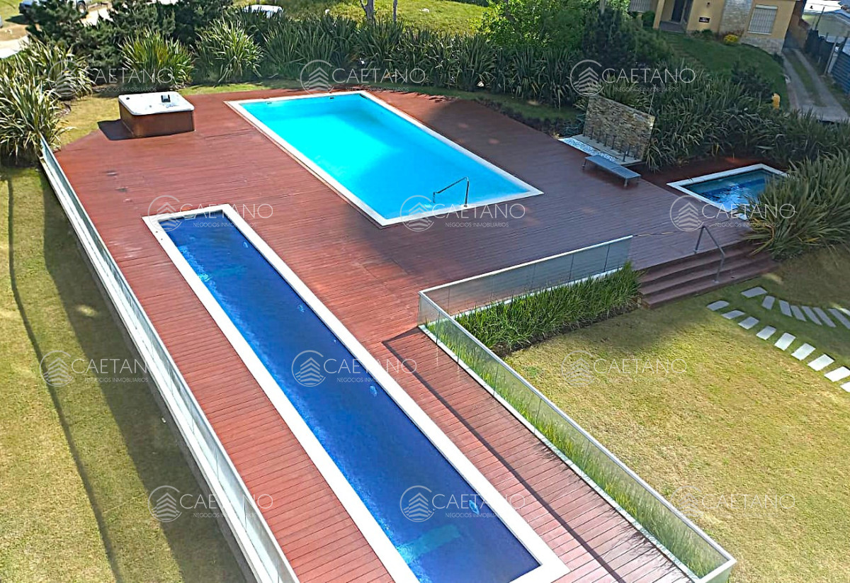 Torre Icon Brava Tower | 2 Dorm. 2 baños | Playa Brava. Punta del Este. - DMC16943A