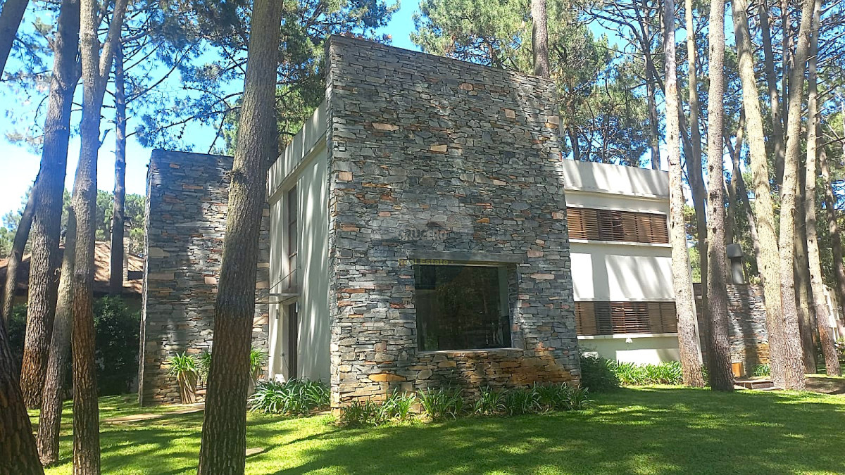 Casa ID.6655 - Casa en venta en Complejo Solanas, Punta Ballena.
