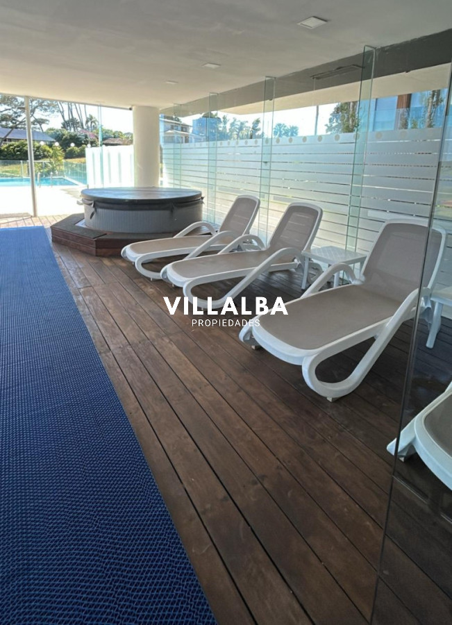 Apartamento ID.4685 - Penthouse en Venta en Terrazas de la Laguna sobre el lago frente al mar.