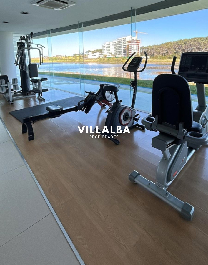 Apartamento ID.4685 - Penthouse en Venta en Terrazas de la Laguna sobre el lago frente al mar.