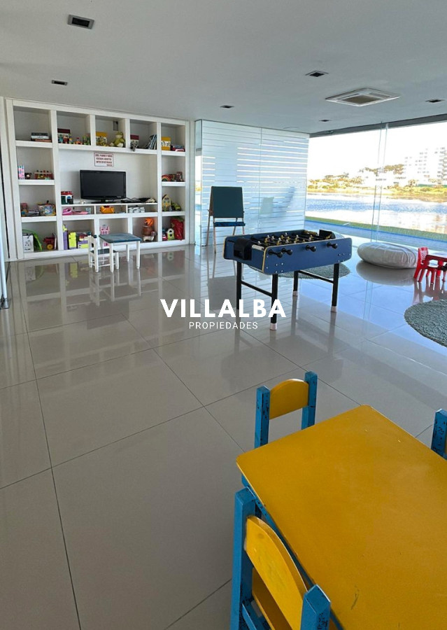 Apartamento ID.4685 - Penthouse en Venta en Terrazas de la Laguna sobre el lago frente al mar.