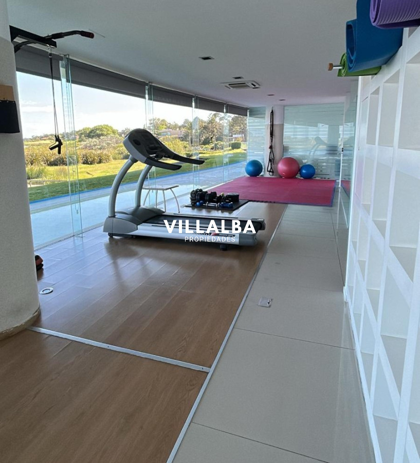 Apartamento ID.4685 - Penthouse en Venta en Terrazas de la Laguna sobre el lago frente al mar.