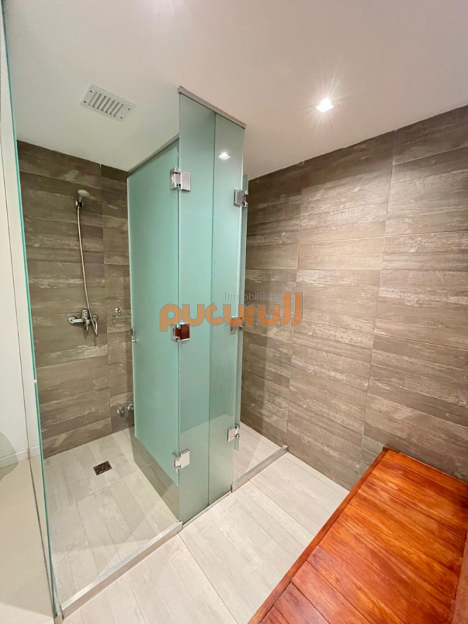 Apartamento ID.2771 - Venta de apartamento en Icon Brava Tower · Punta del Este.