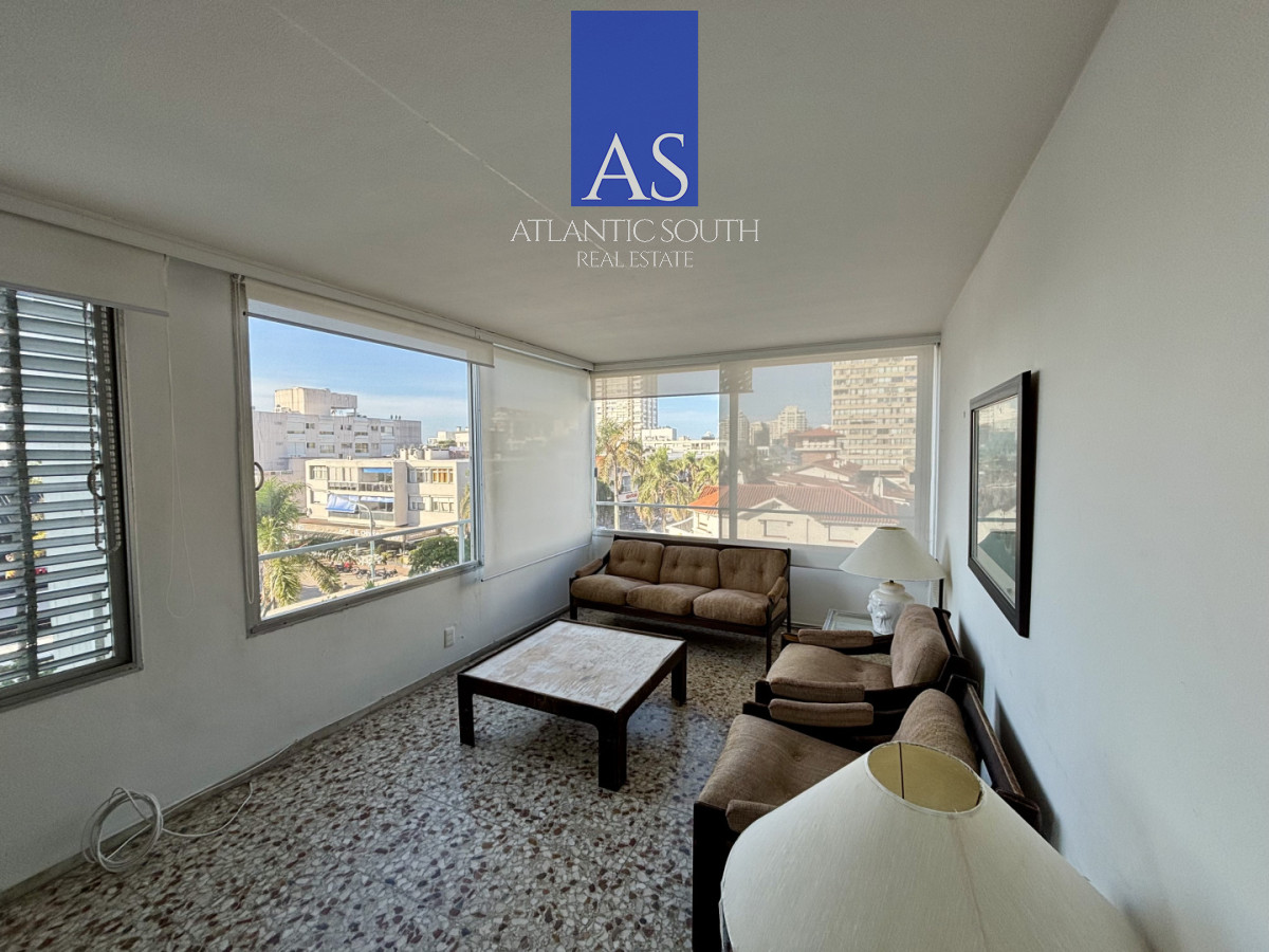 Apartamento ID.4761 - Edificio sobre Gorlero | 2 Dormitorios en el Corazón de la Península