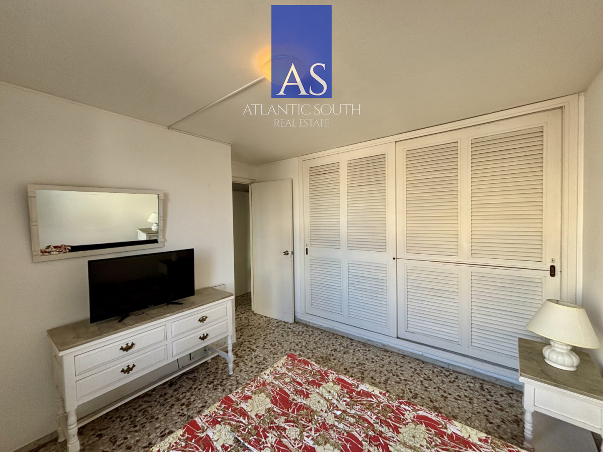 Apartamento ID.4761 - Edificio sobre Gorlero | 2 Dormitorios en el Corazón de la Península