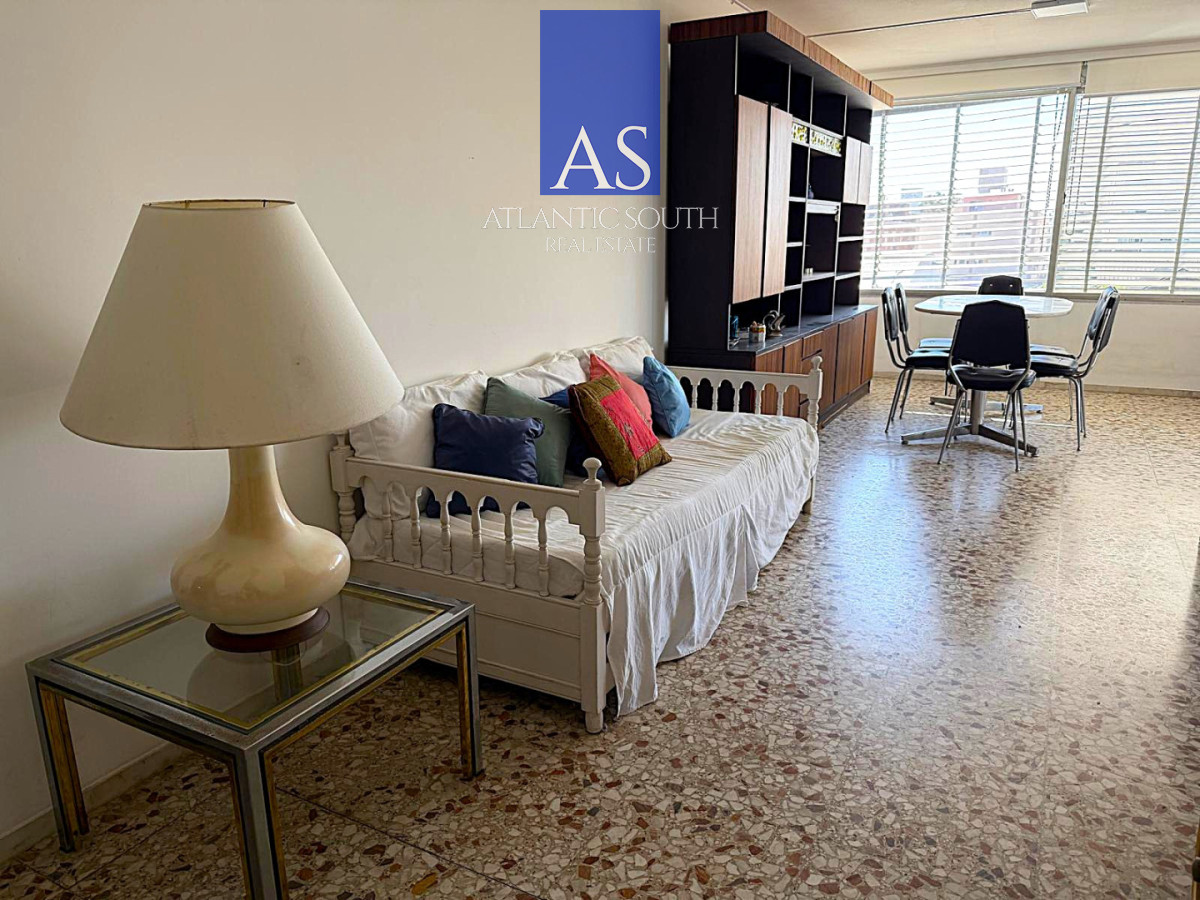 Apartamento ID.4761 - Edificio sobre Gorlero | 2 Dormitorios en el Corazón de la Península