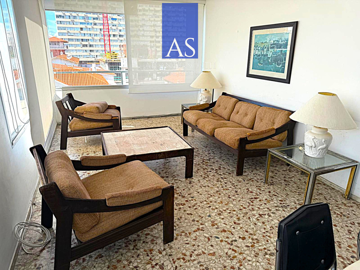Apartamento ID.4761 - Edificio sobre Gorlero | 2 Dormitorios en el Corazón de la Península
