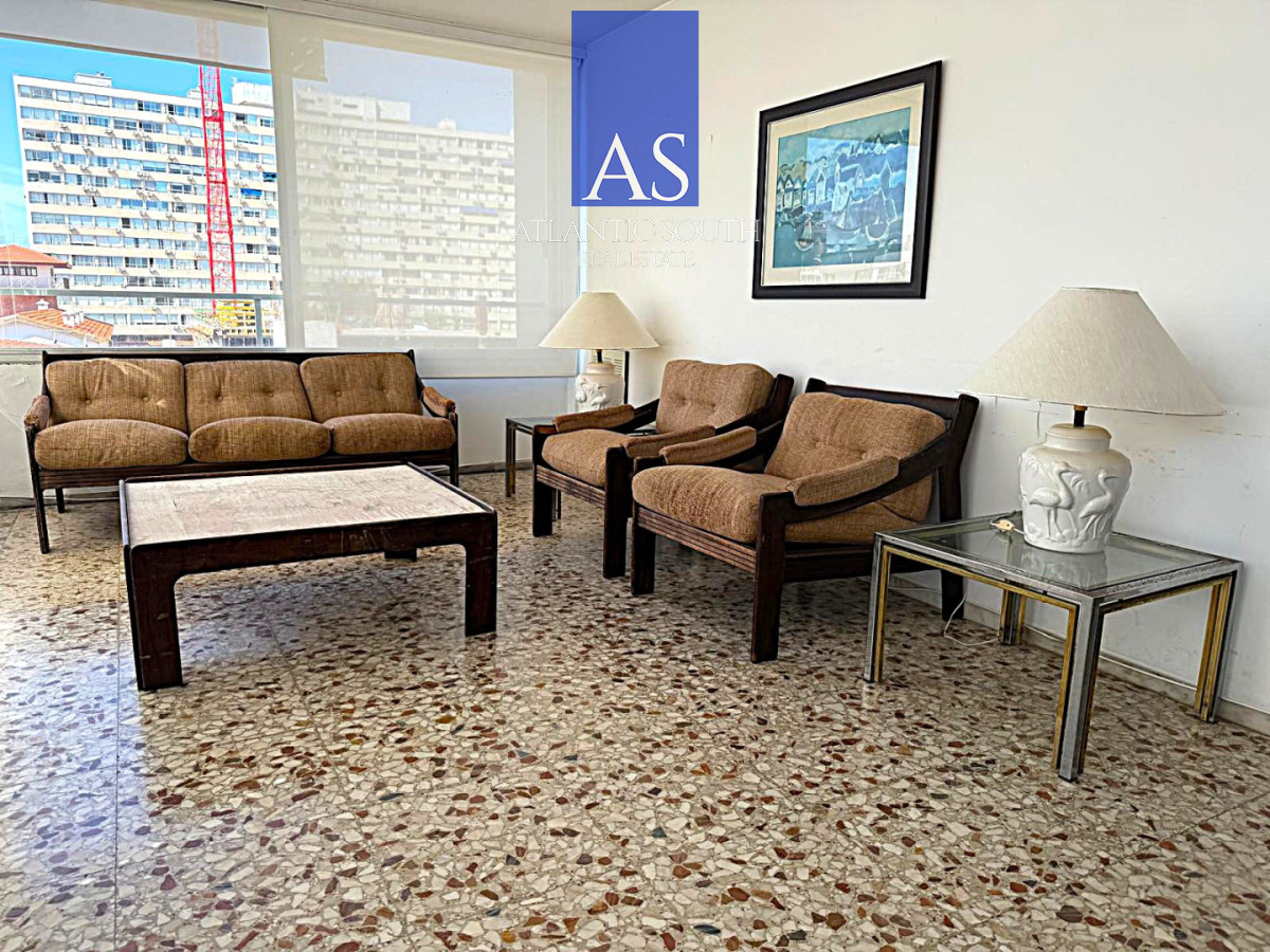 Apartamento ID.4761 - Edificio sobre Gorlero | 2 Dormitorios en el Corazón de la Península